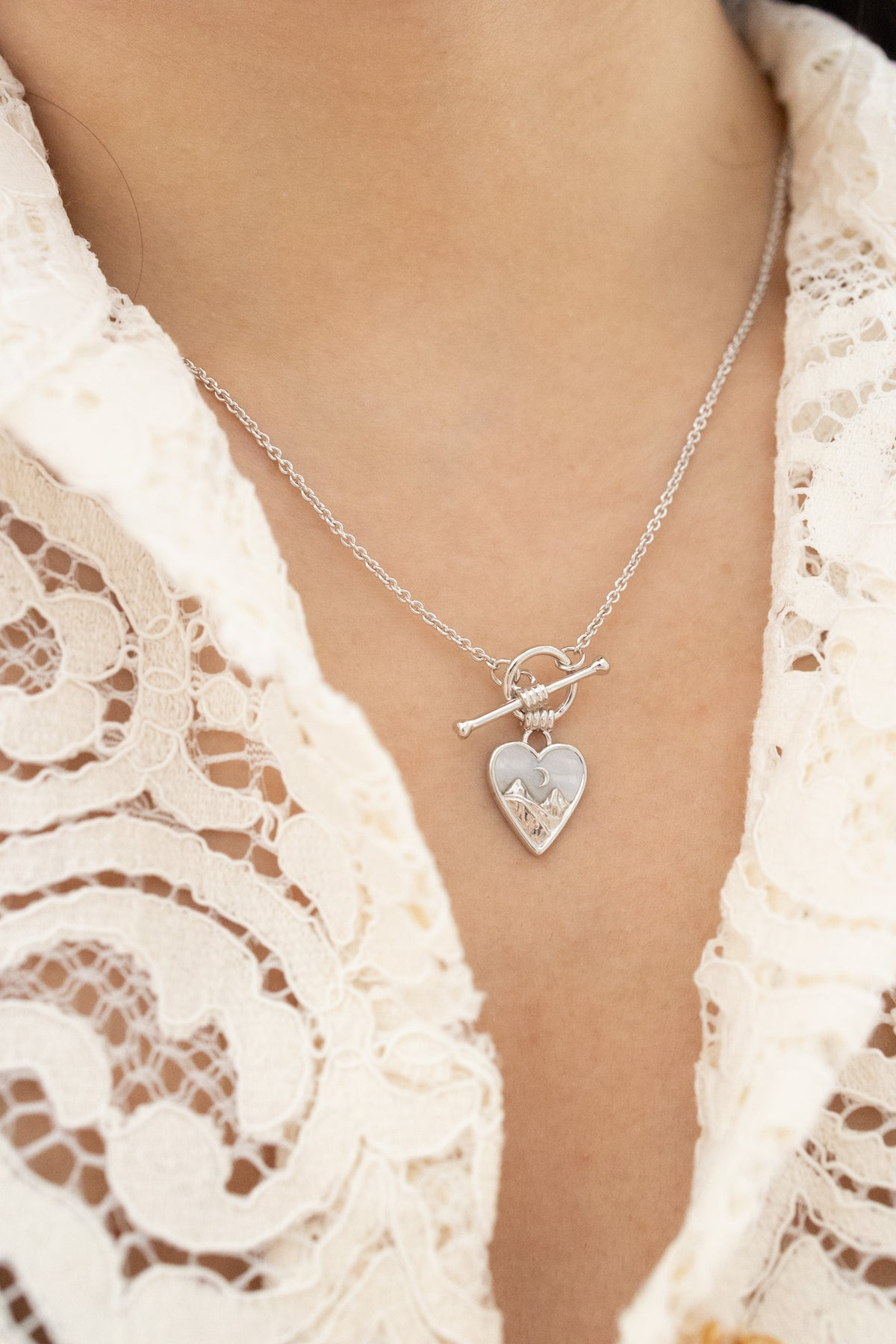 WHISPERS OF THE HEART LOCKET SILVER NECKLACES - BLUE AGATE