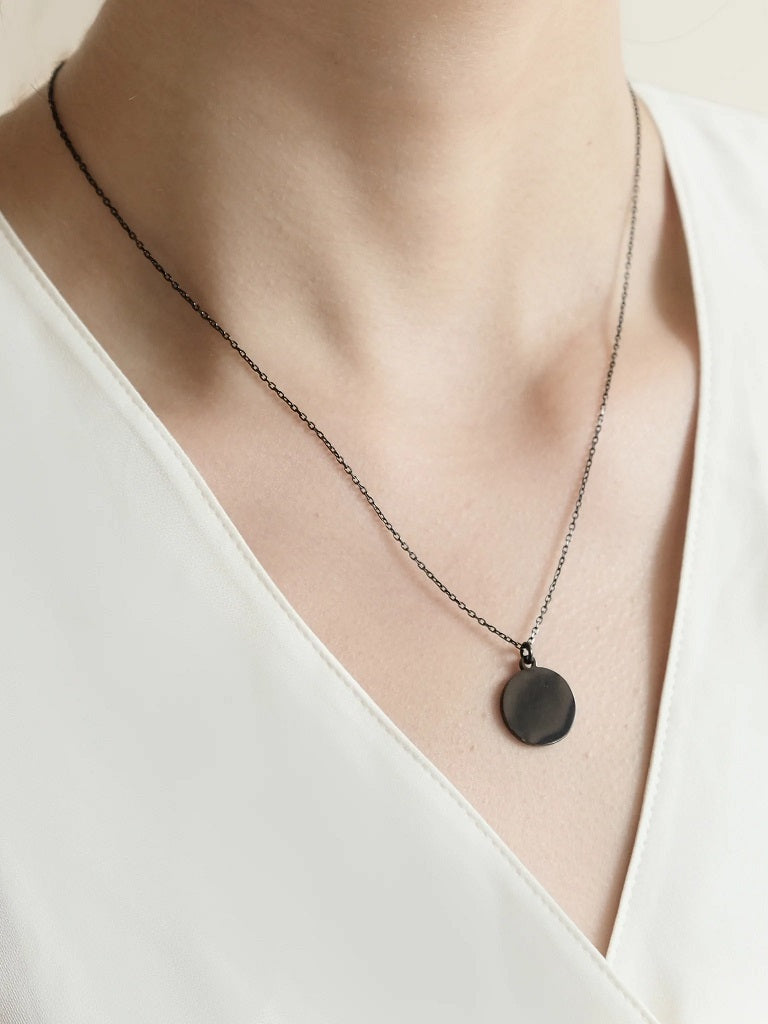 Disc Necklace | Dark Grey