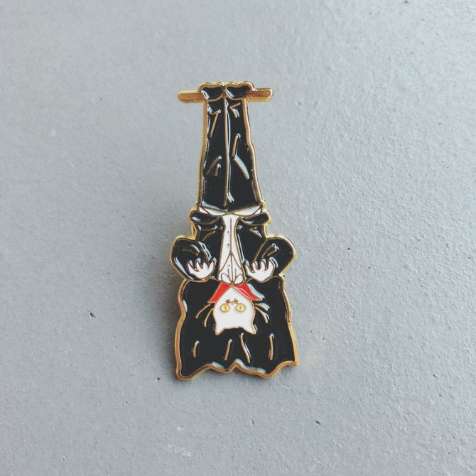 我家的貓晚上的不睡覺 Sleepless Cat Brooch