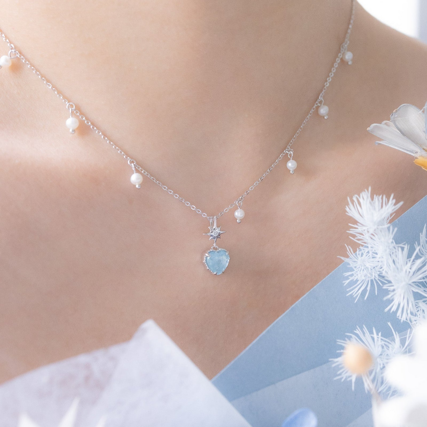 AQUA TWINKLE SILVER NECKLACE - AQUAMARINE & PEARL