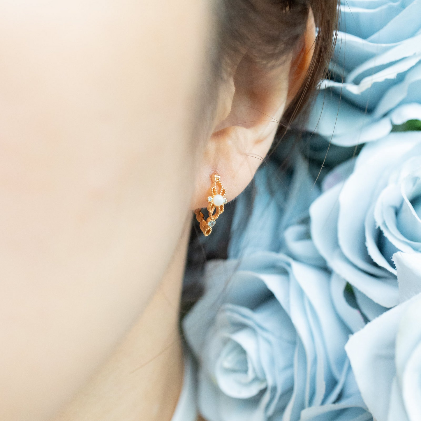 BELLA LACE EAR-HOOP EARRINGS