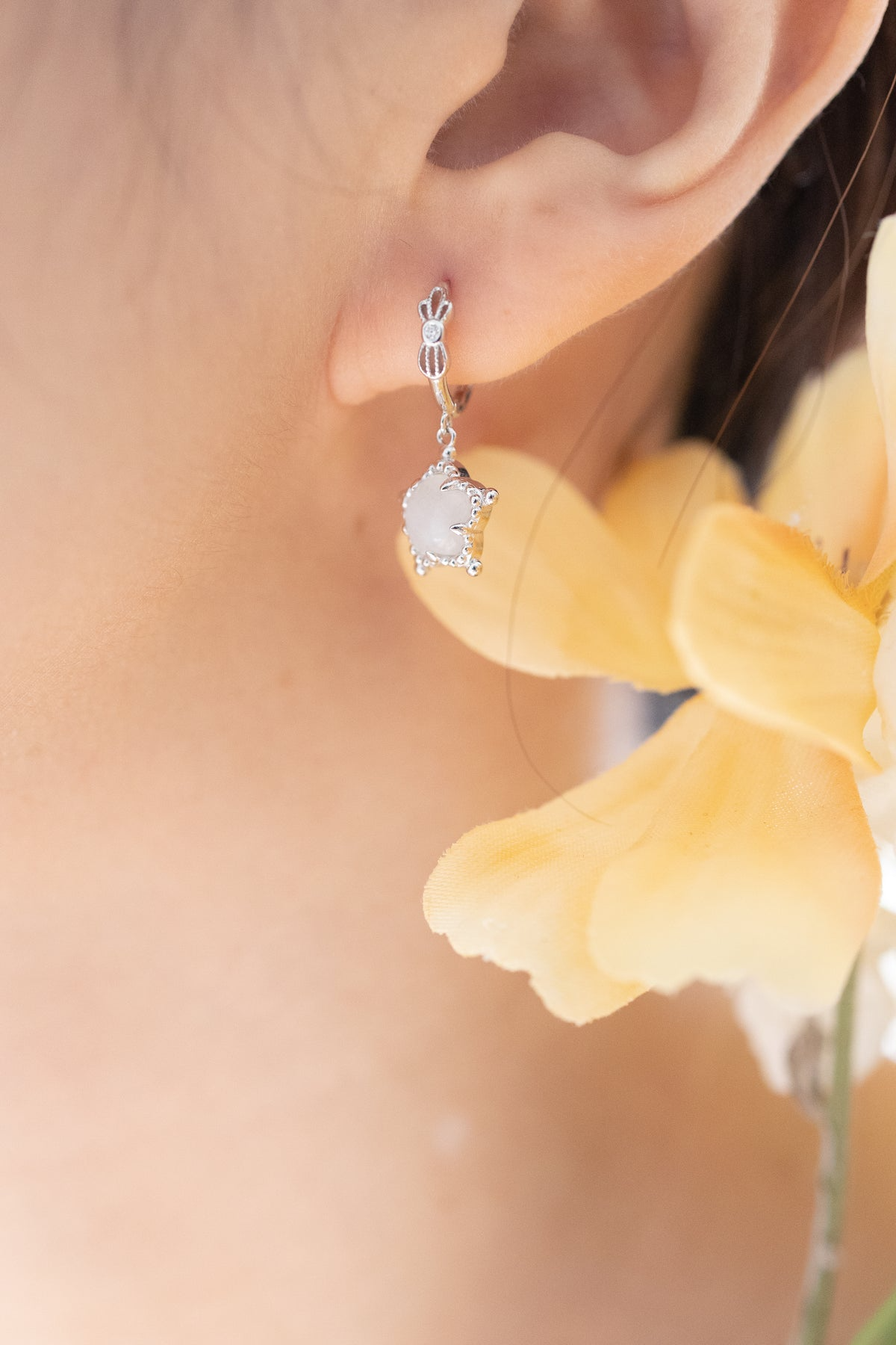 BUBBLE FLORA SILVER EARRINGS - MOONSTONE