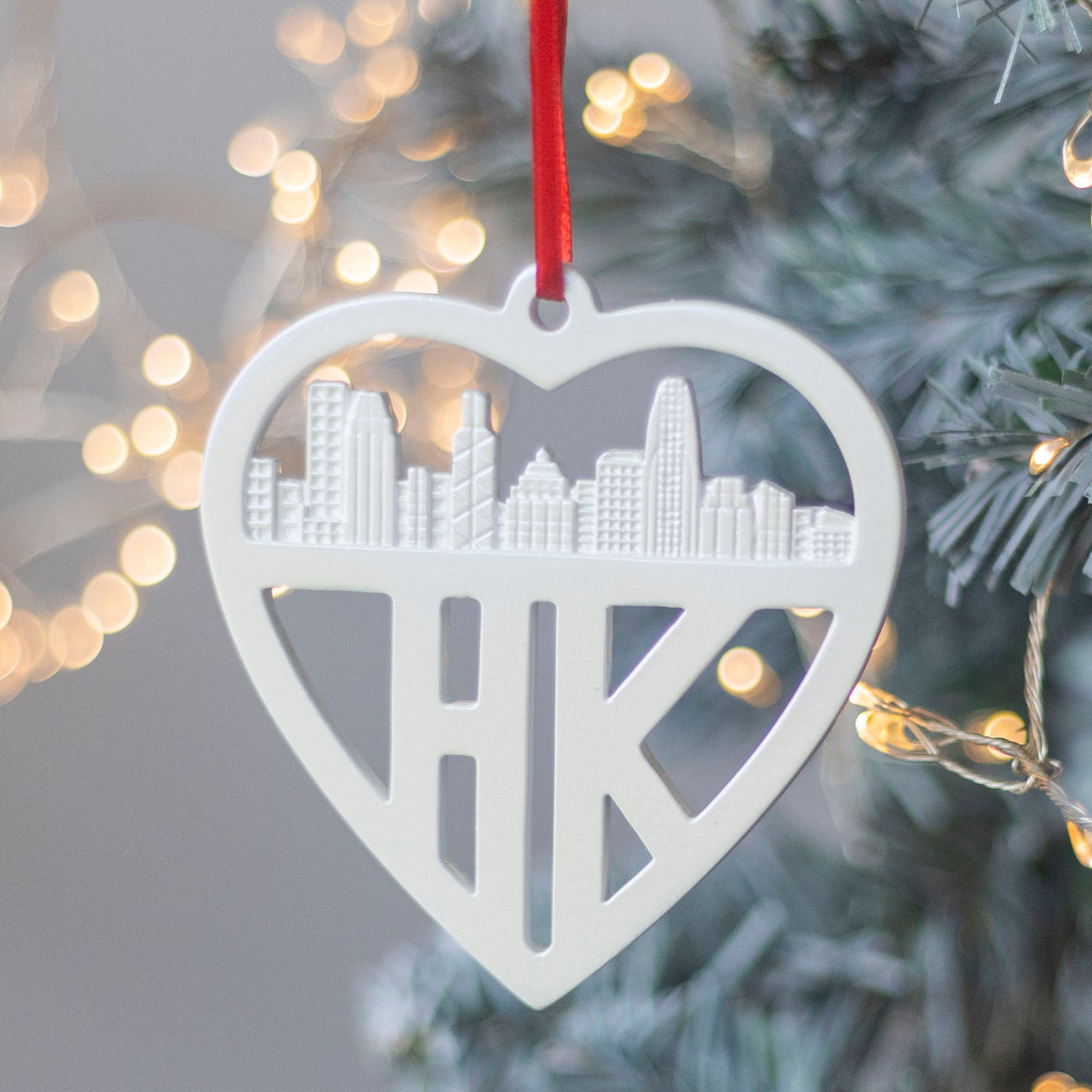 HANGING DECORATION: Hong Kong Heart Pearlescent