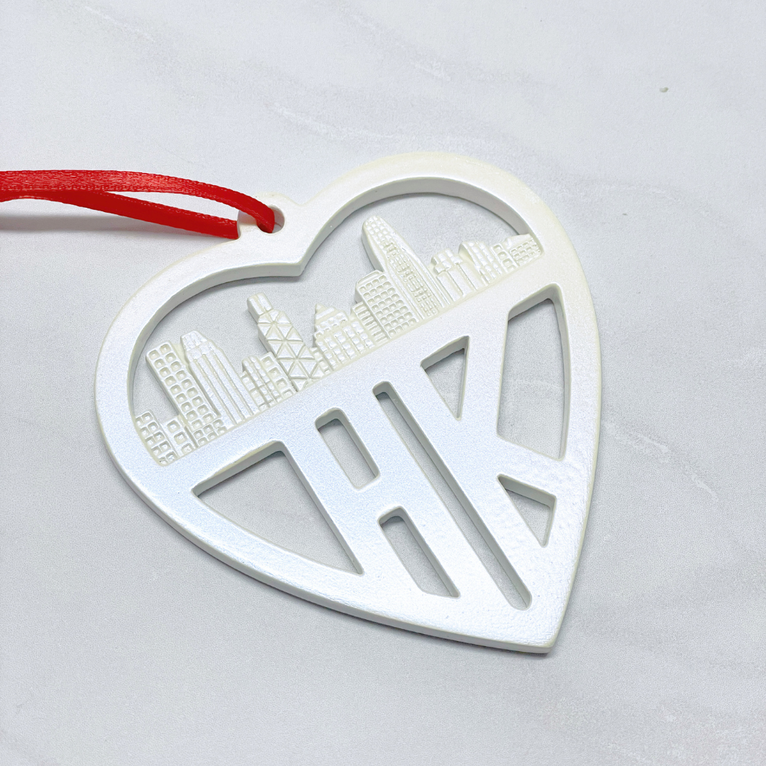 HANGING DECORATION: Hong Kong Heart Pearlescent