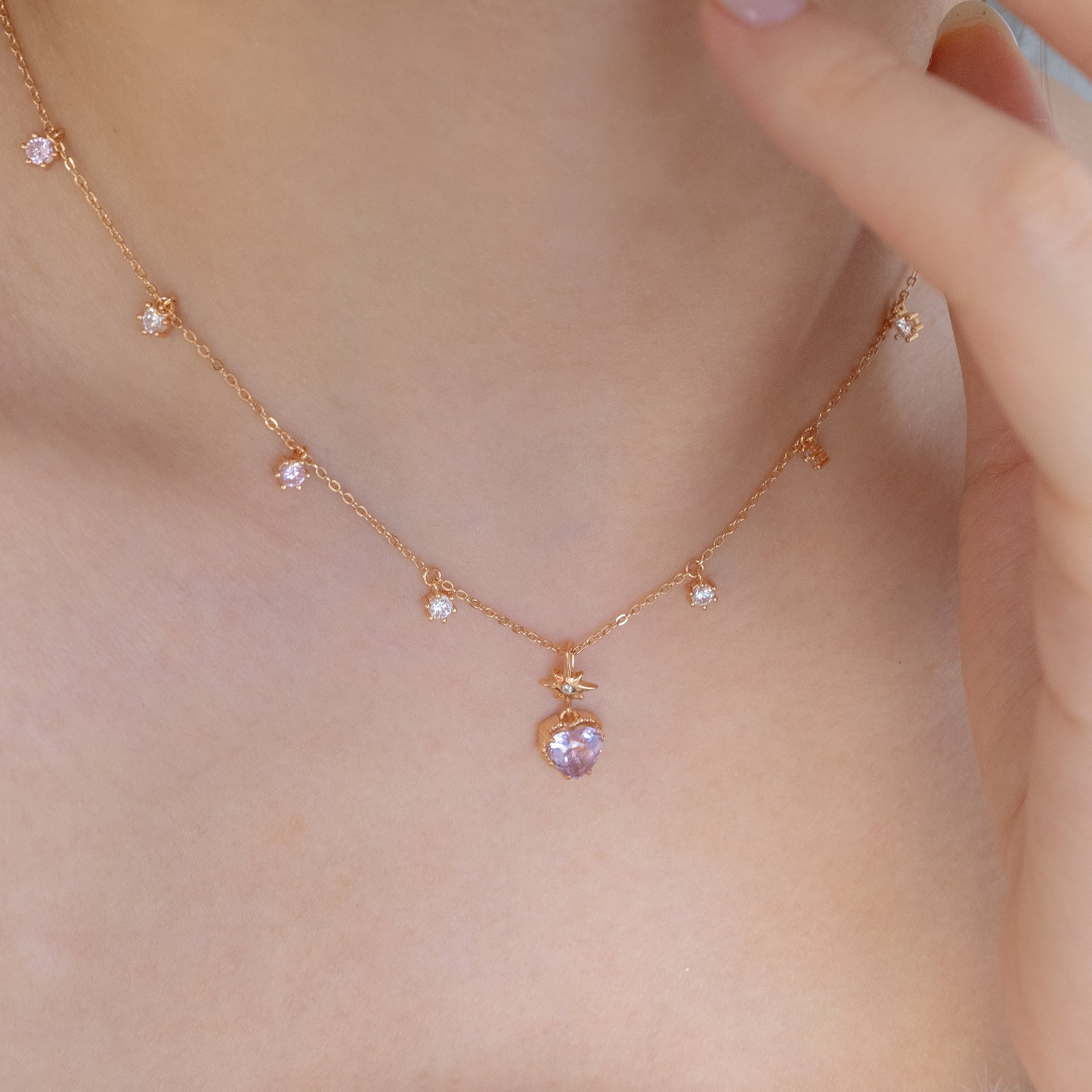 LAVENDER TWINKLE NECKLACE - LAVENDER