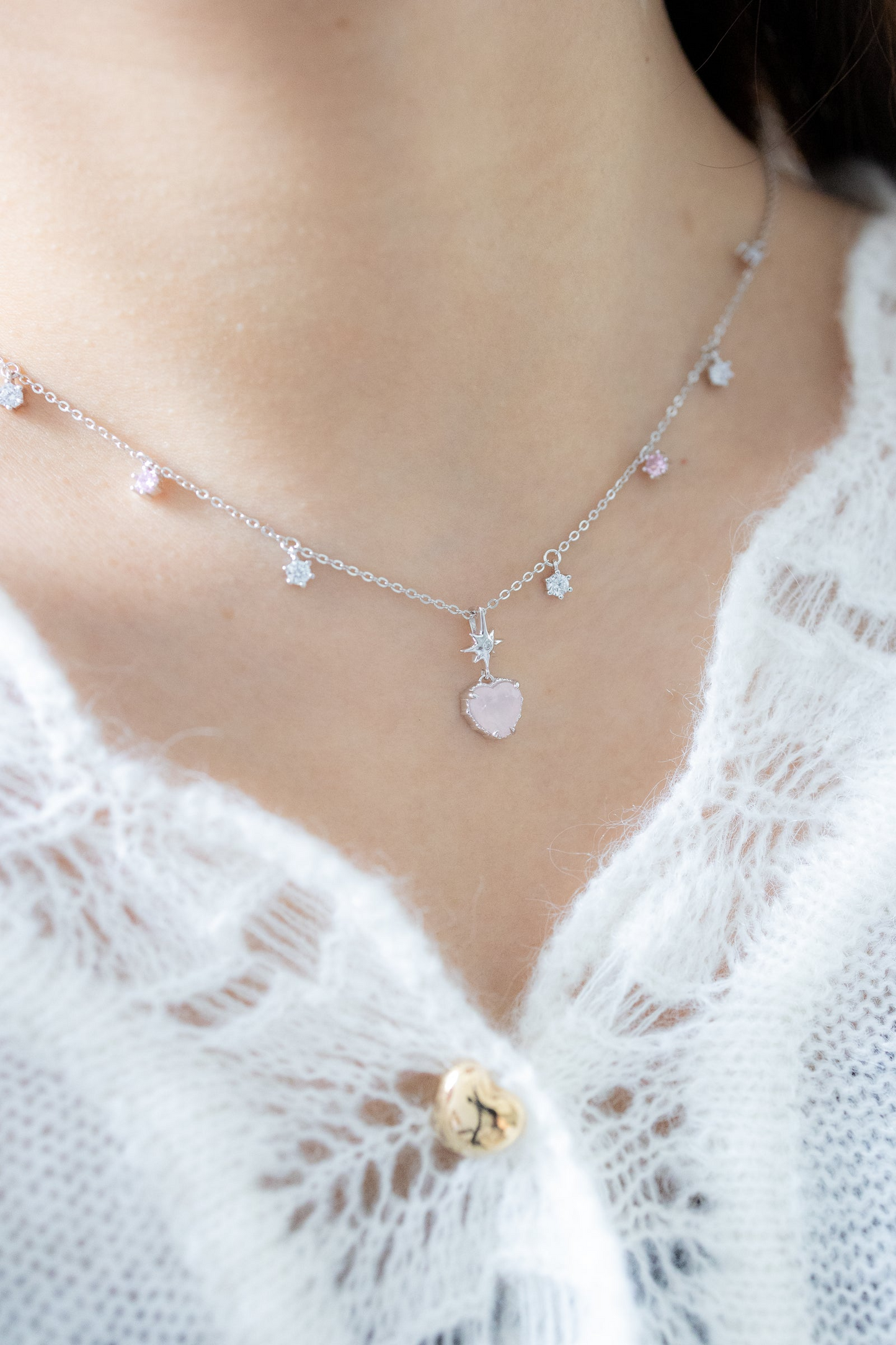 PEACH TWINKLE SILVER NECKLACE - ROSE QUARTZ