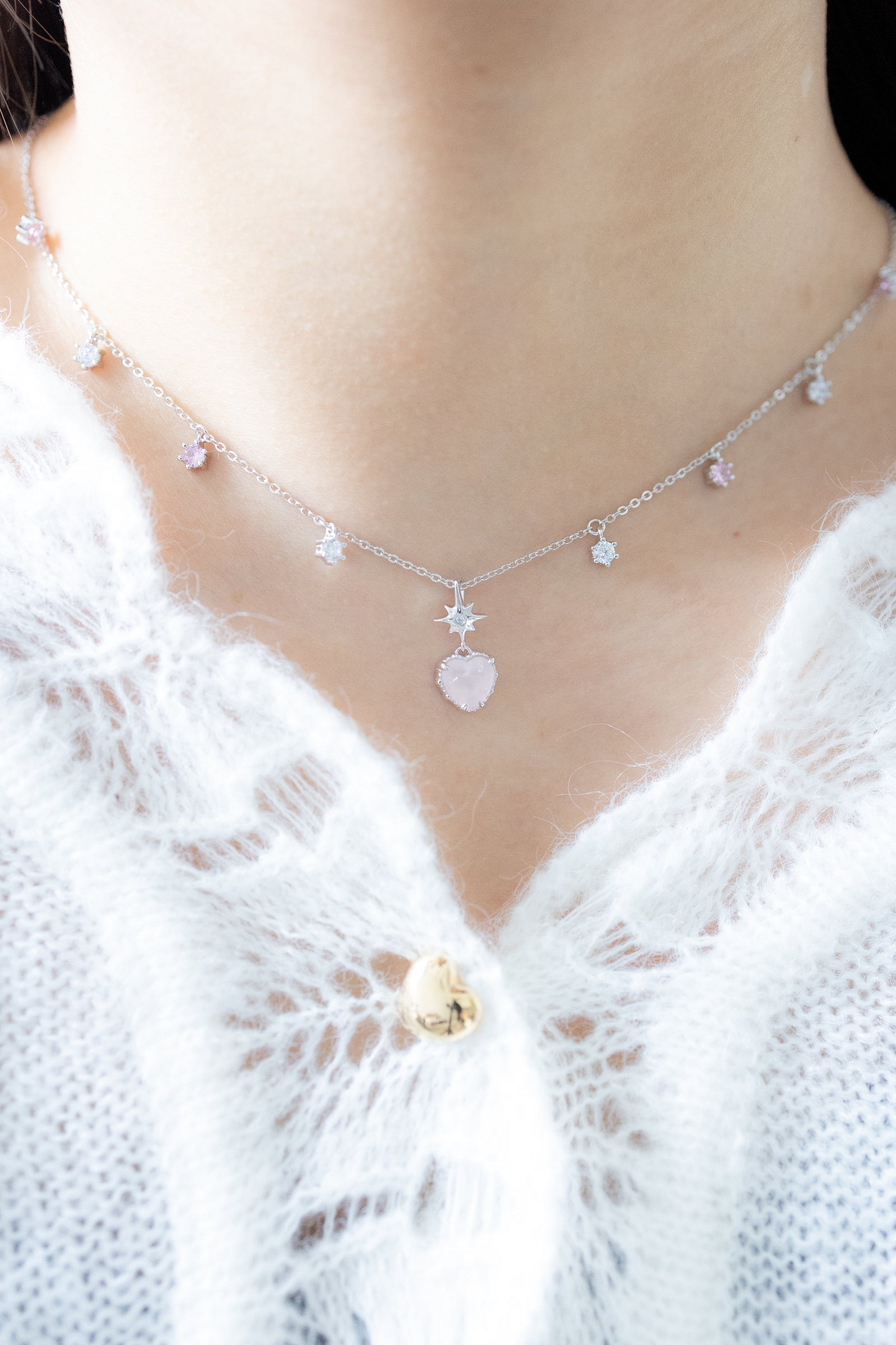 PEACH TWINKLE SILVER NECKLACE - ROSE QUARTZ