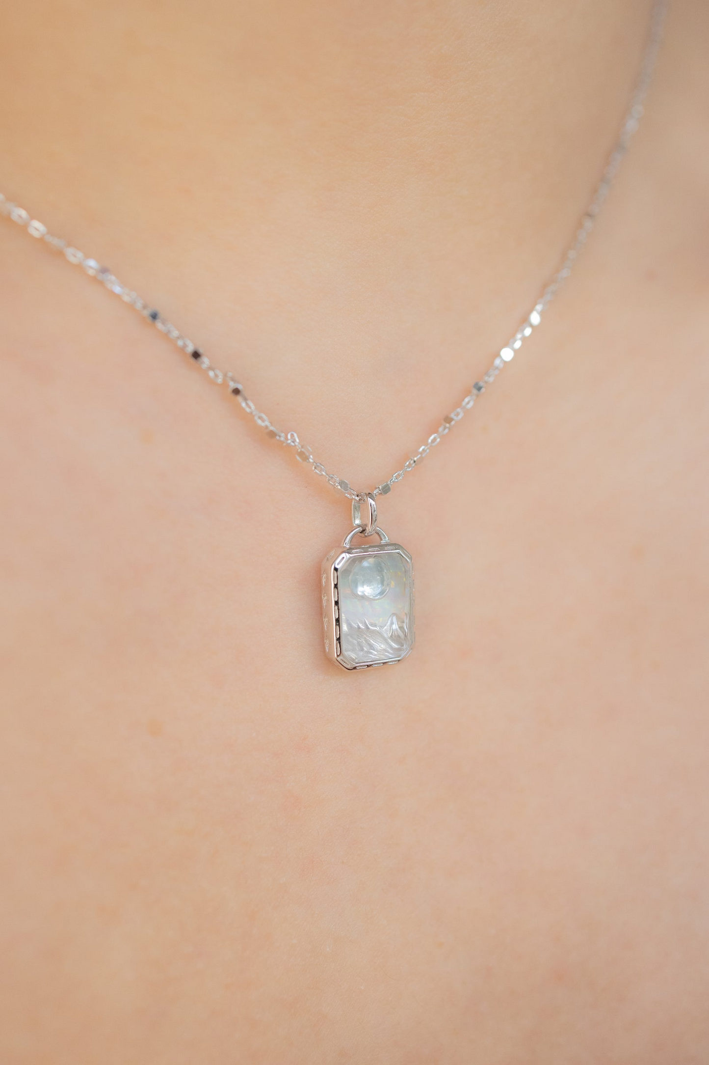 SKY FRAME SILVER NECKLACE