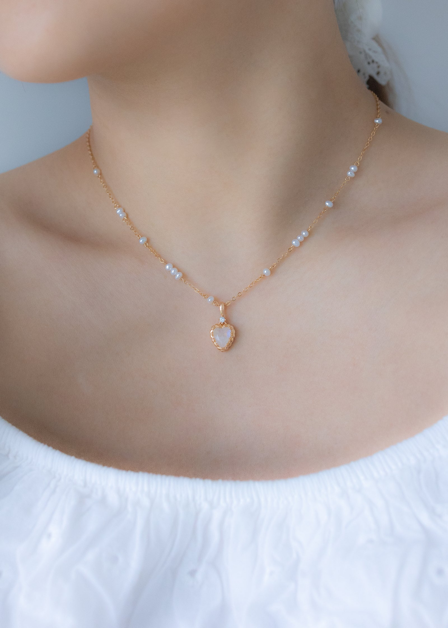 TWIN SOULS HEART NECKLACE - MOONSTONE