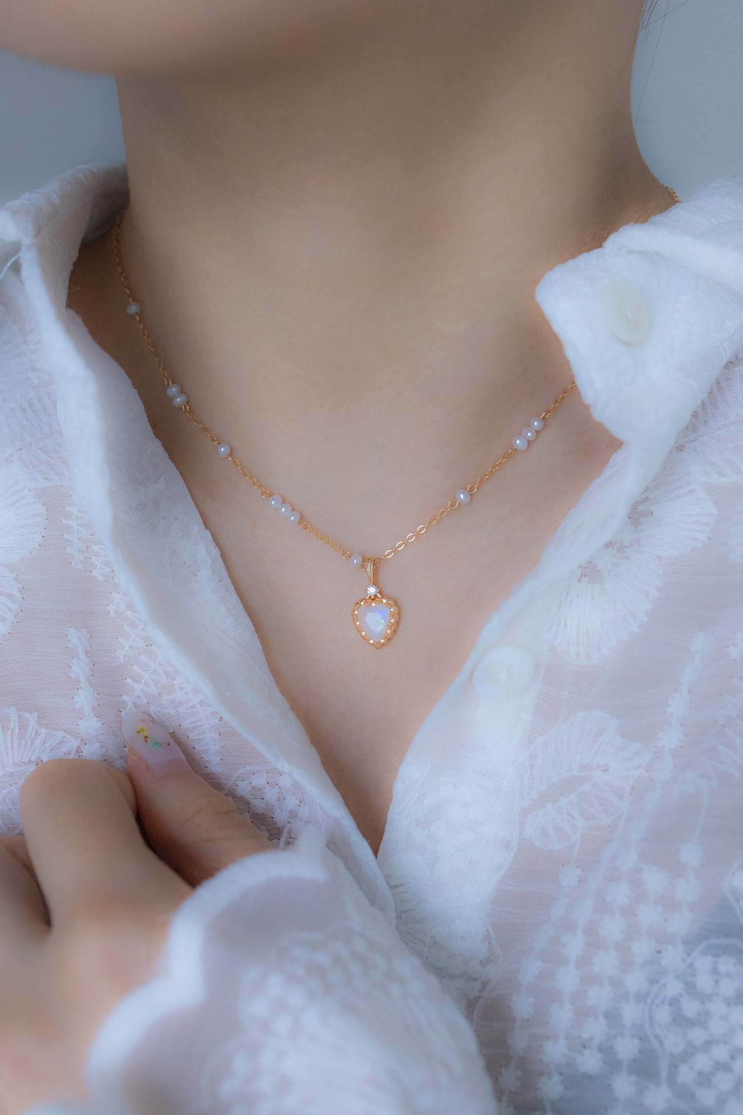 TWIN SOULS HEART NECKLACE - MOONSTONE