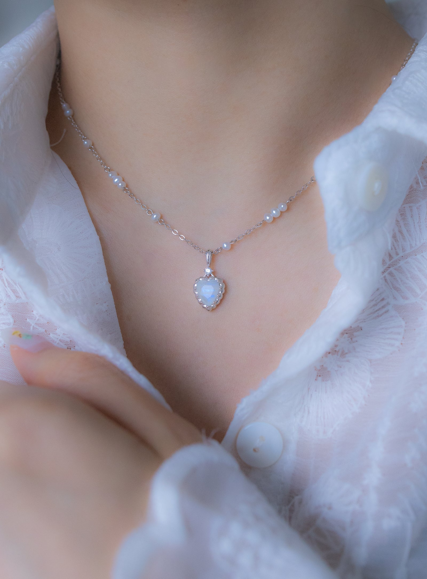 TWIN SOULS HEART SILVER NECKLACE - MOONSTONE