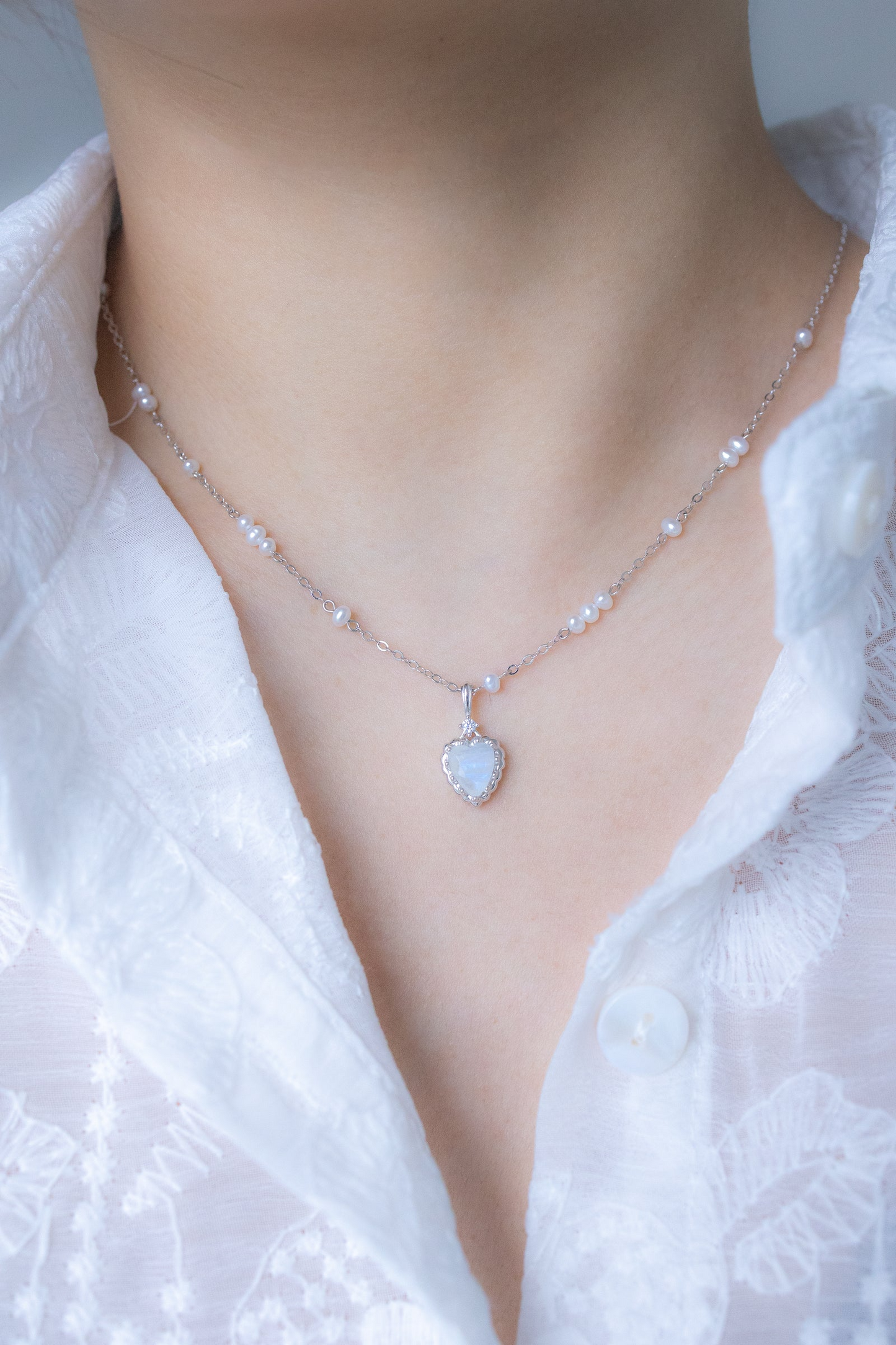 TWIN SOULS HEART SILVER NECKLACE - MOONSTONE