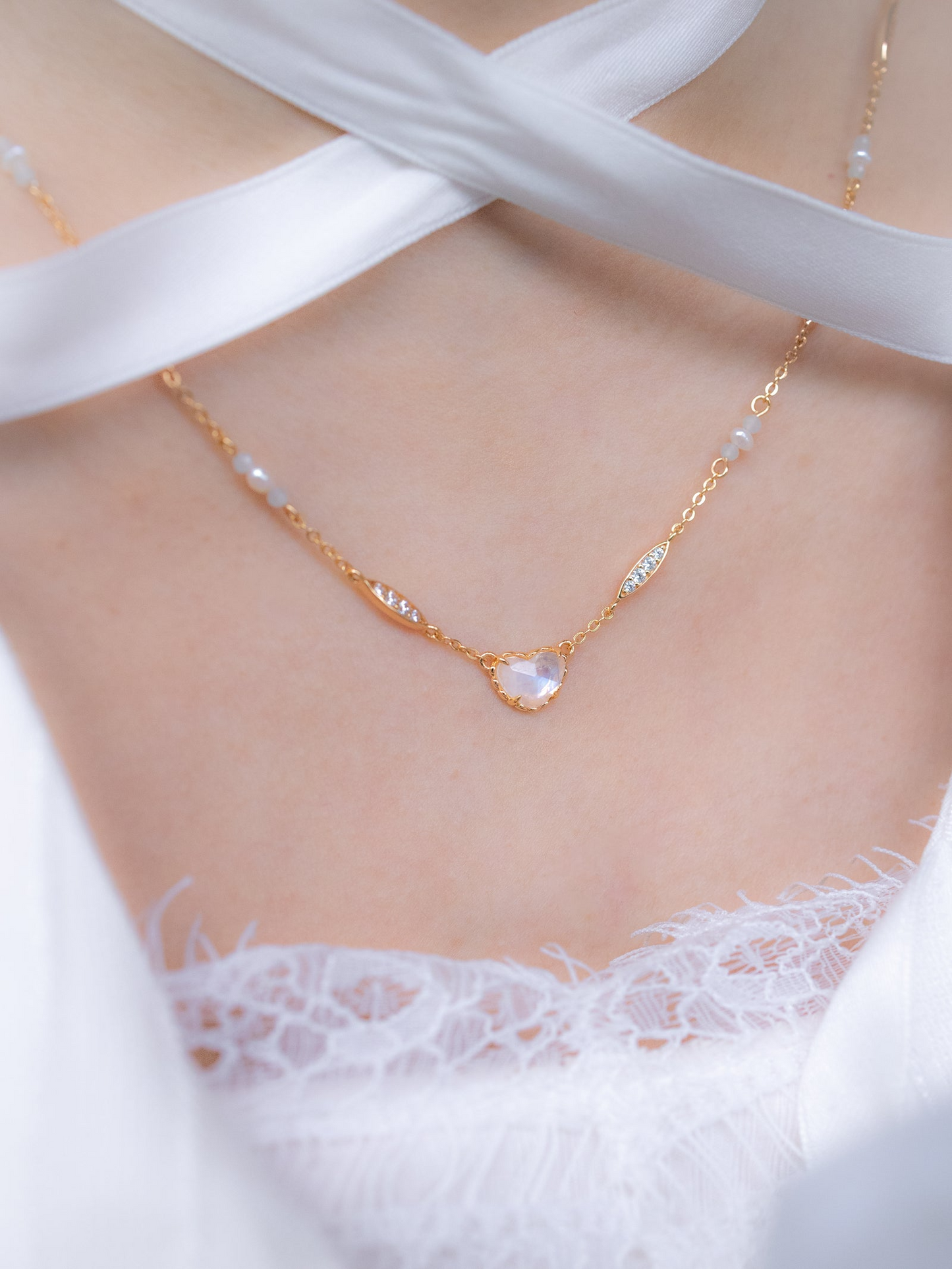 VACANZA MOONSTONE NECKLACE