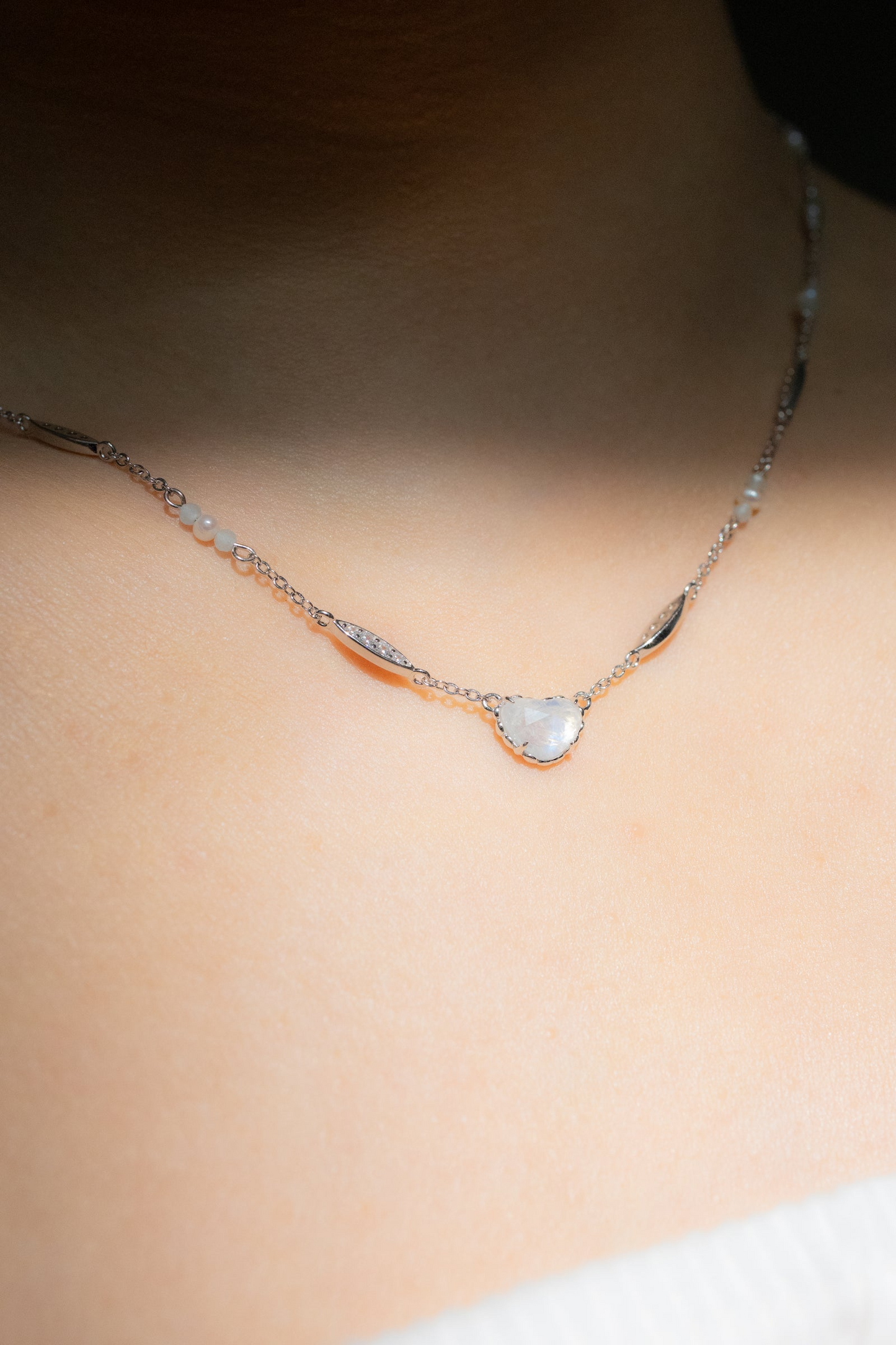 VACANZA SILVER MOONSTONE NECKLACE