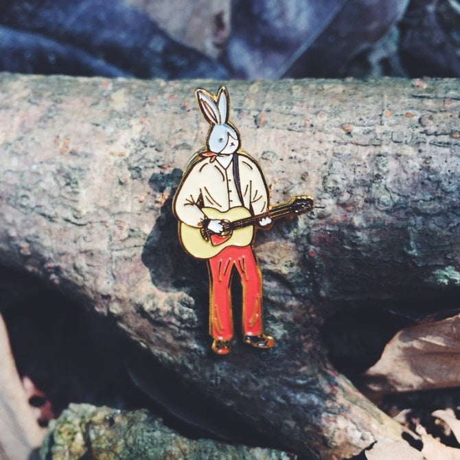 兔子結他手 Rabbit Guitar Brooch