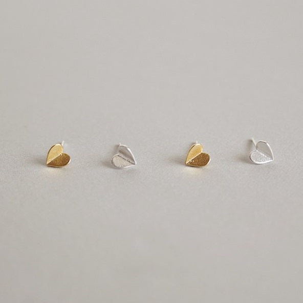 Small Heart Earrings Gold